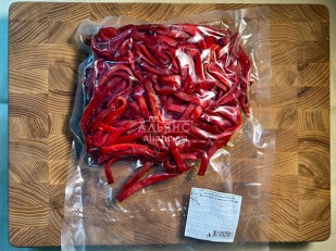 Язь (бабочка) холодного копчения: Кальмар кольца со вкусом Том Ям