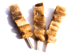 Деревенские гренки с вкусом тайский перчик: Шашлычок из сома холодного копчения